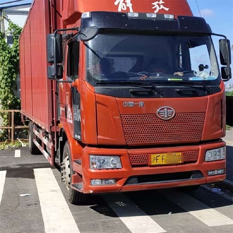 东阿县罗平县进仓物流：专线直达的多元货运之旅